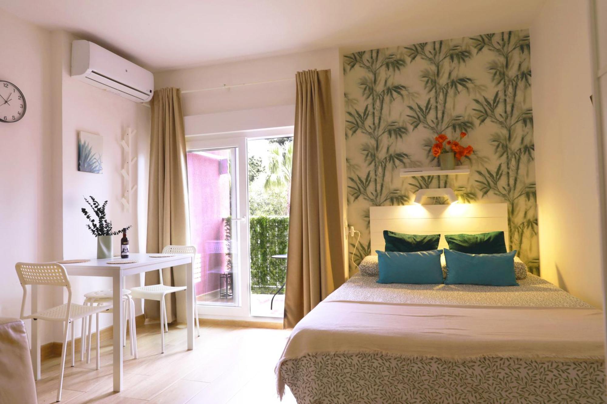 Jupiter Apartment เบนัลมาเดนา ภายนอก รูปภาพ