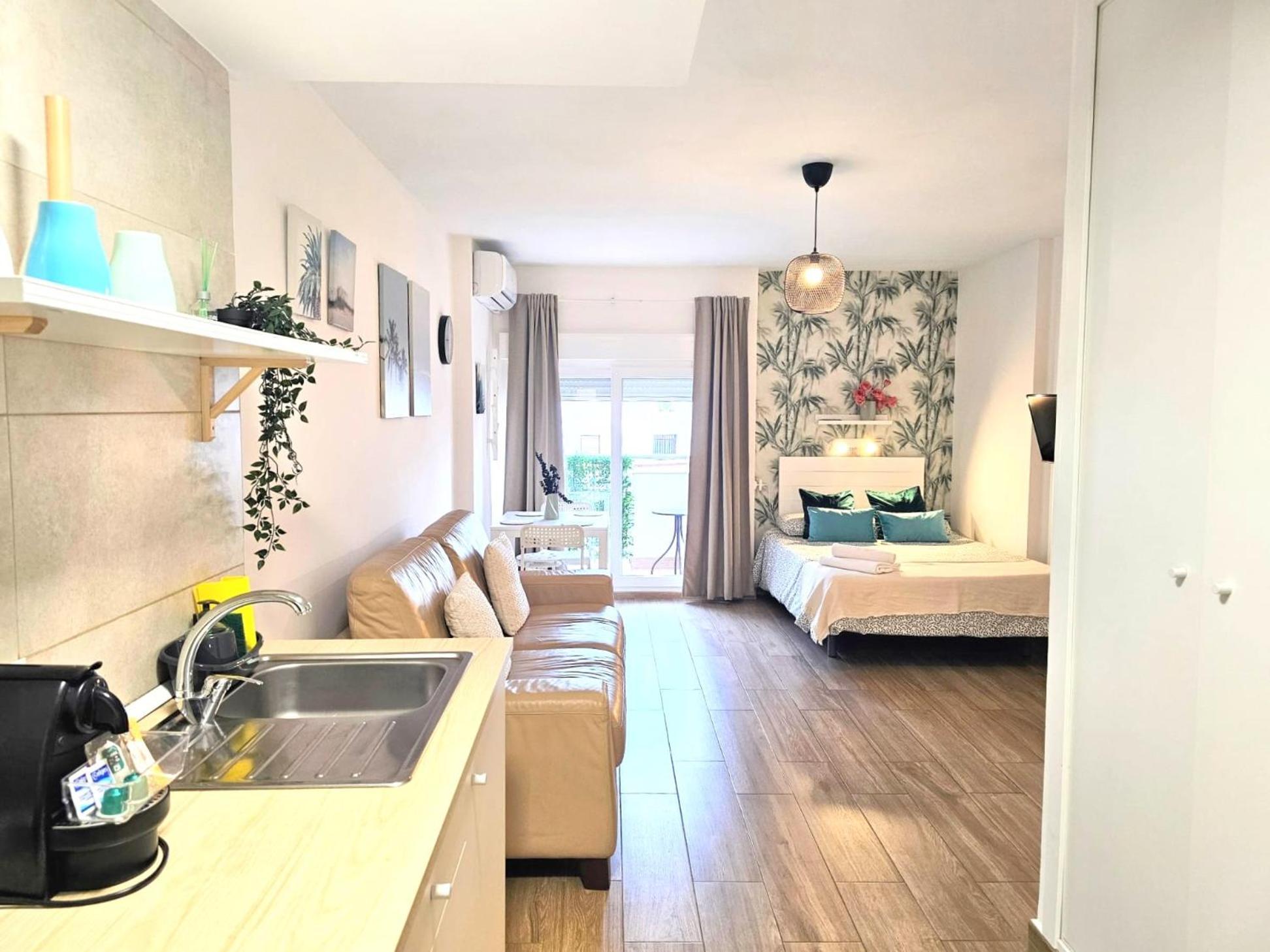Jupiter Apartment เบนัลมาเดนา ภายนอก รูปภาพ