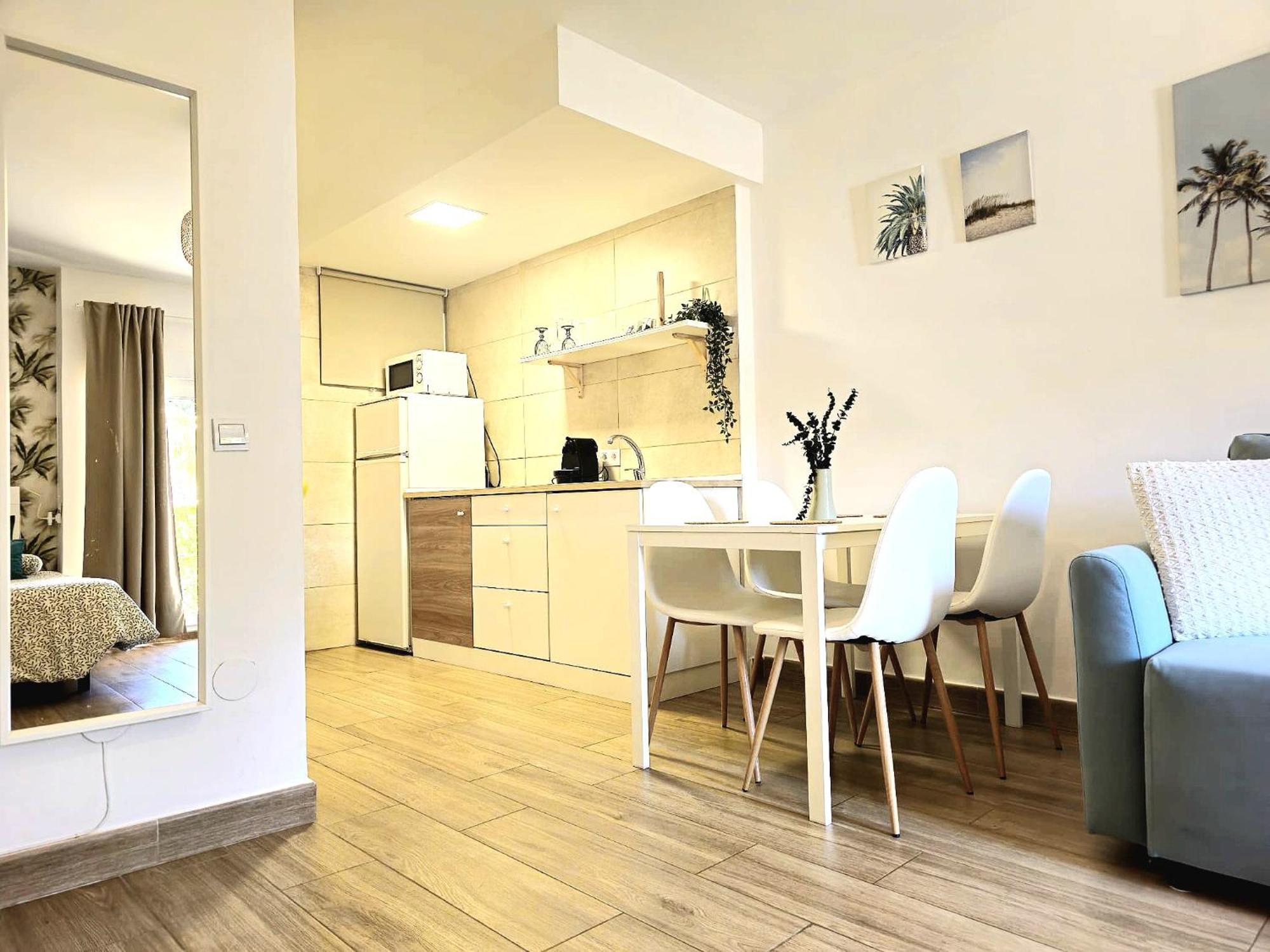 Jupiter Apartment เบนัลมาเดนา ภายนอก รูปภาพ